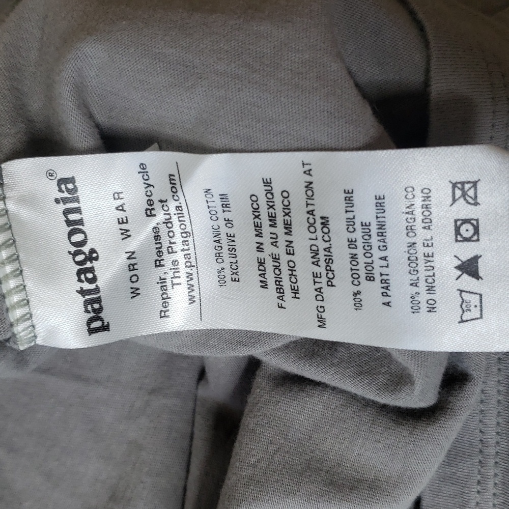 Patagonia FITZ ROY BISON Crew T-Shirt Sz S - Picture 7 of 7